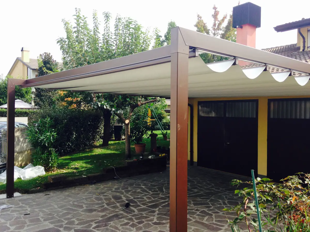 Vuoi lavare il telo del gazebo in lavatrice? Ecco l’errore che lo distrugge