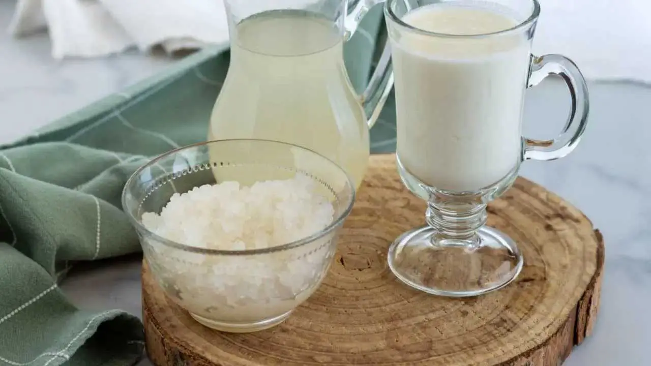 Dimentica il latte: ecco la bevanda sorprendente che rinforza le ossa meglio di qualsiasi altra