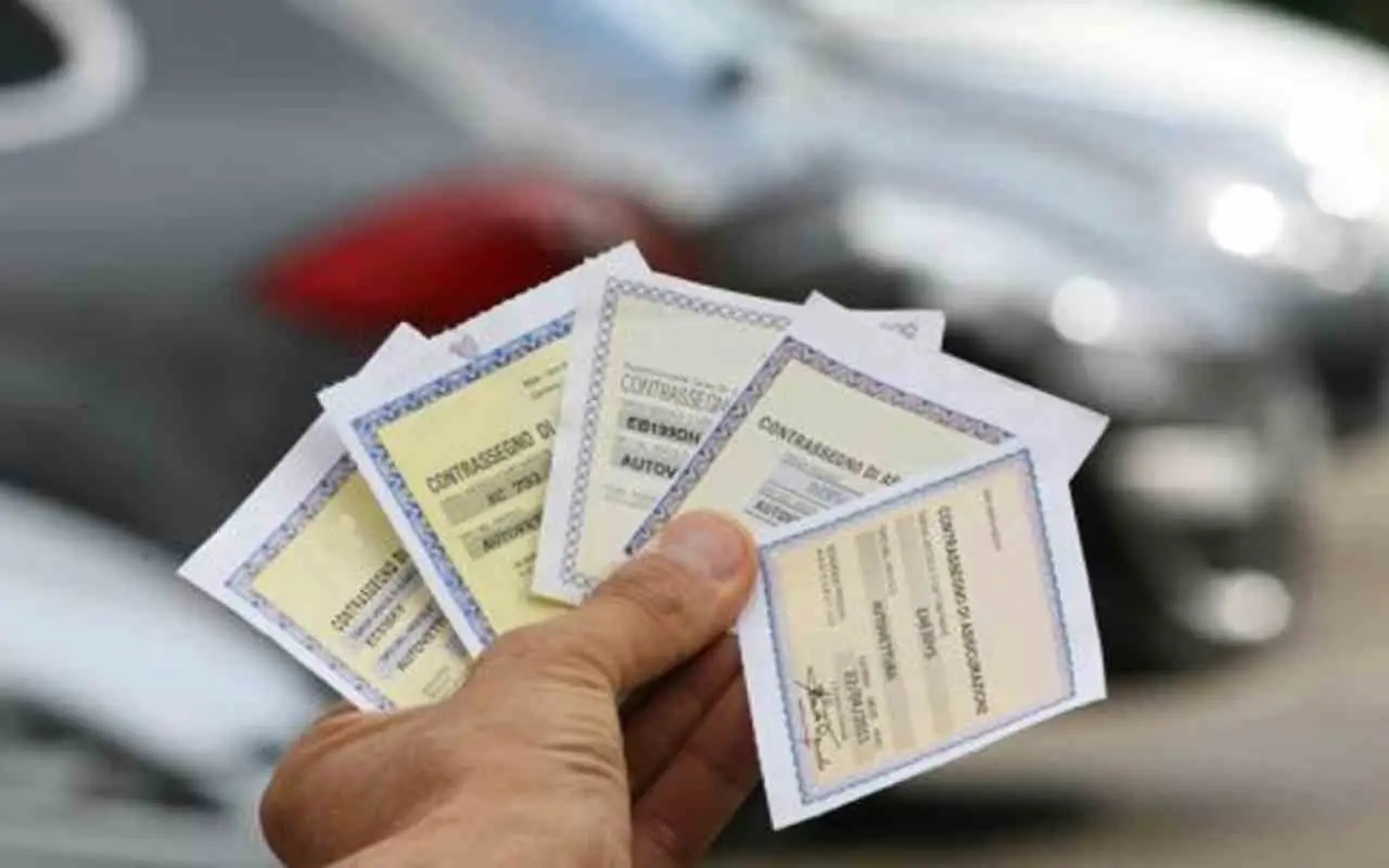 Come si fa a comprare un’auto usata da un privato in sicurezza? I controlli da fare