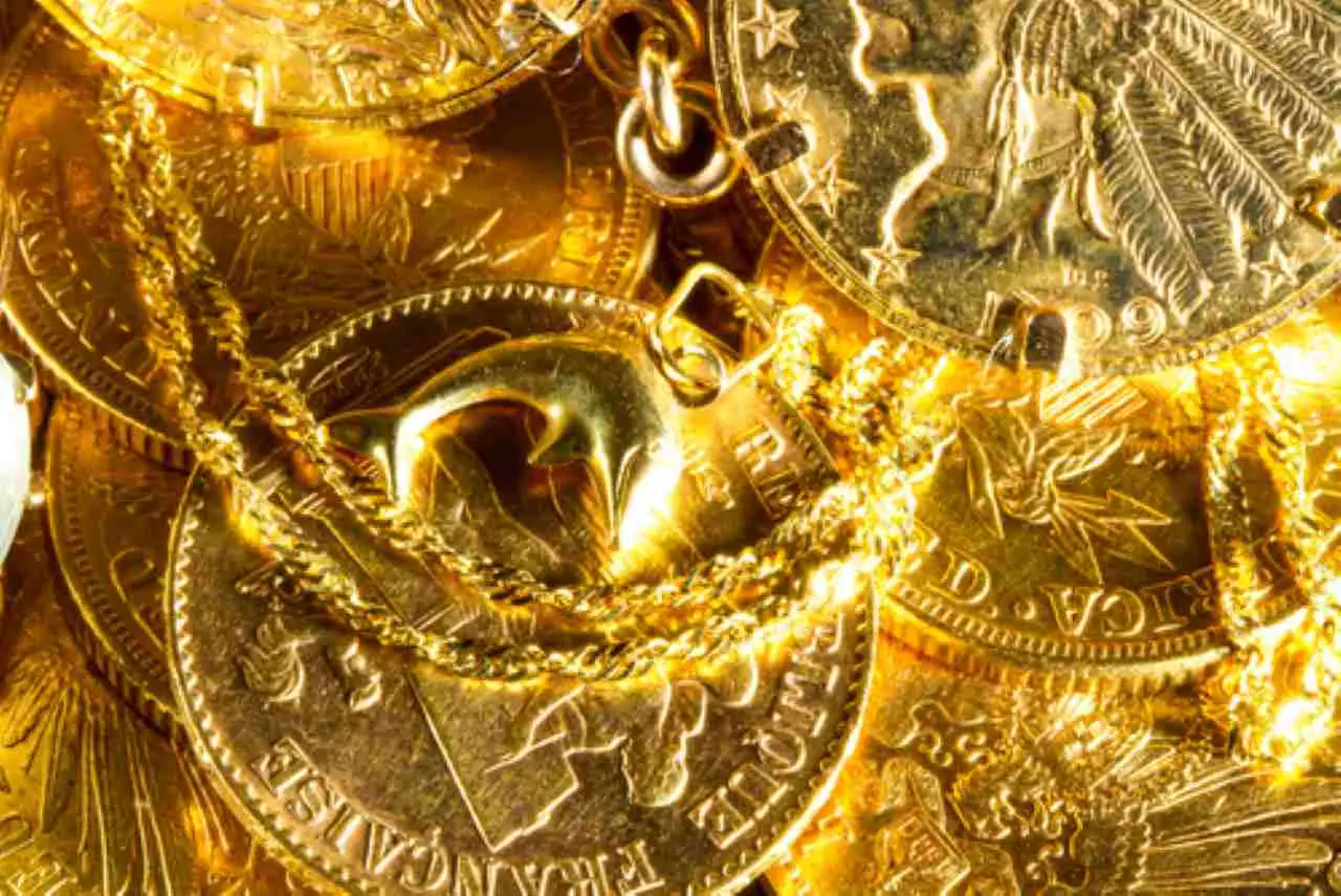 L’oro ha raggiunto il suo massimo storico: ecco cosa significa per i piccoli investitori