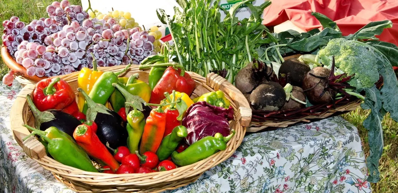 Mangiare solo frutta e verdura per una settimana: ecco quanti chili si perdono davvero