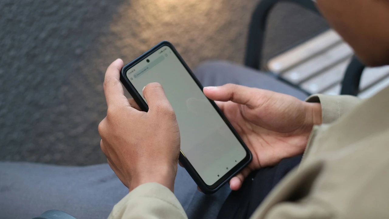 Hai una SIM senza credito, dopo quanto tempo si disattiva? Le regole degli operatori